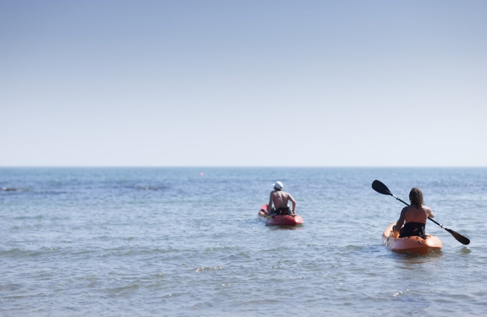 kayaking-couple_activities