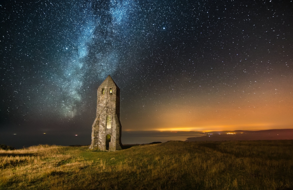 the pepper pot under starry skies