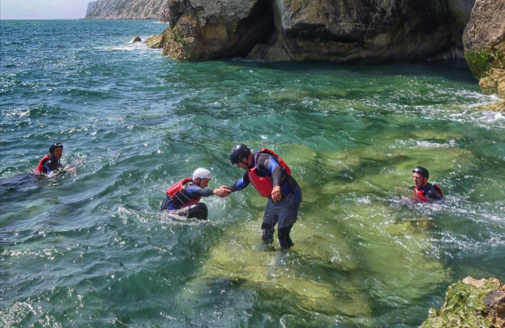 coasteering-activity-freshwater-bay