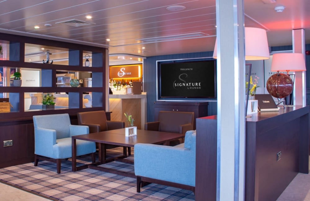 signature lounge on ferry