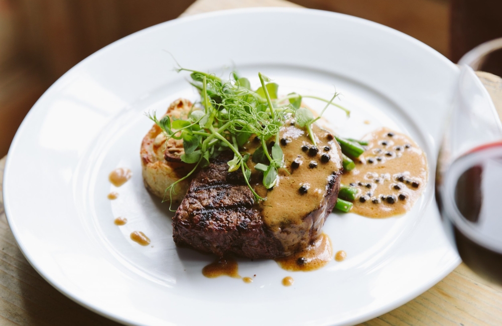 steak and peppercorn sauce