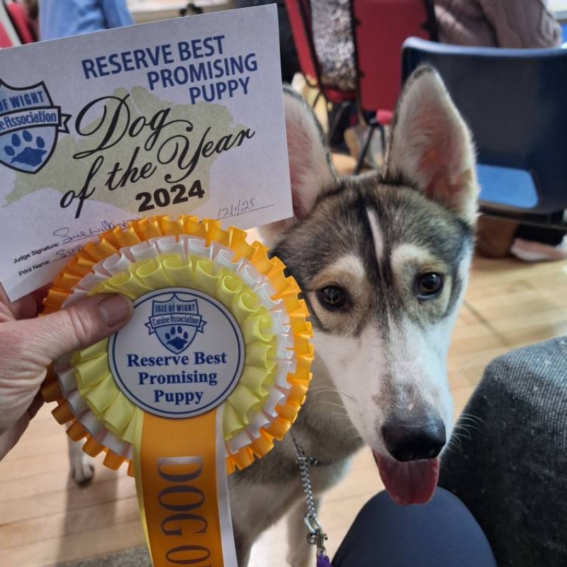 Tattiana Husky with her award